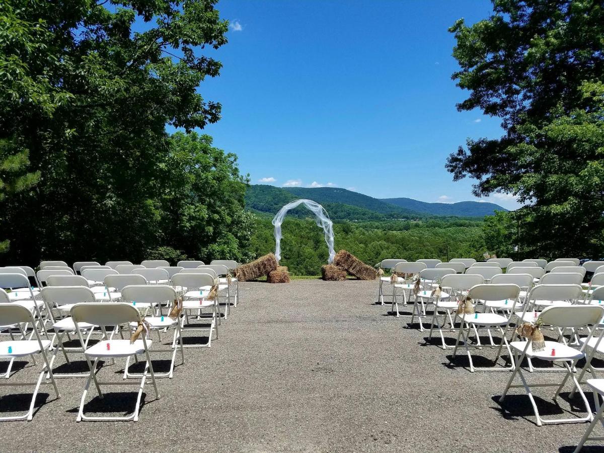 Blue Ridge Manor Bed And Breakfast Fancy Gap Esterno foto